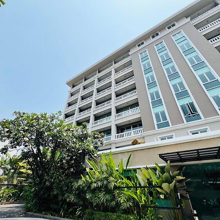 14 Place Bangkok Luaran gambar