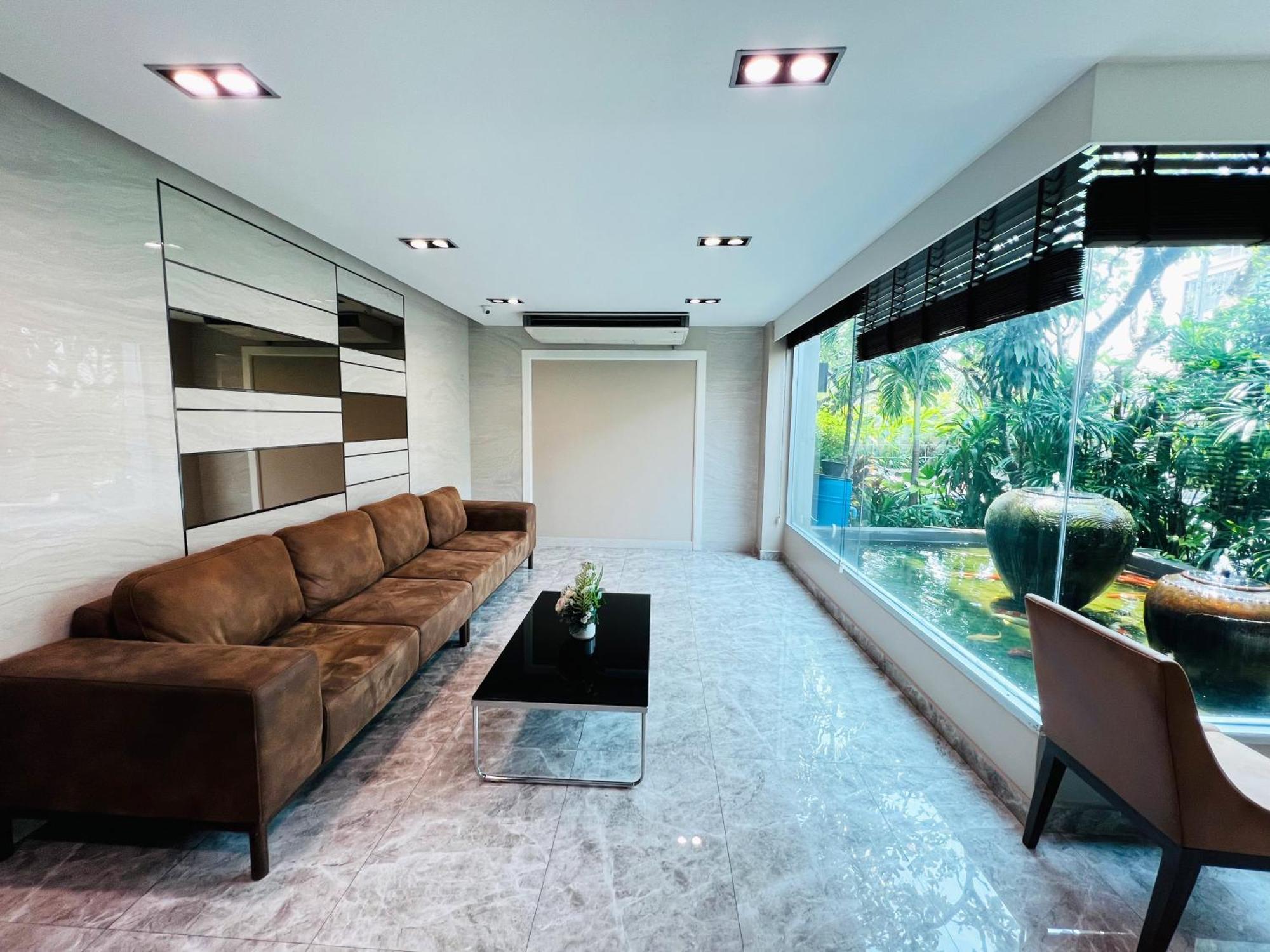 14 Place Bangkok Luaran gambar